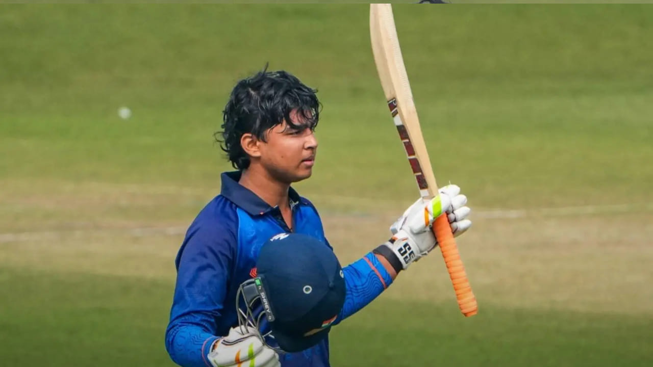 ಇದರ ಪರಿಣಾಮವಾಗಿ ವೈಭವ್ ಕೇವಲ 14 ಎಸೆತಗಳಲ್ಲಿ ತಮ್ಮ ಅರ್ಧಶತಕ ಪೂರೈಸಿದರು. ವೈಭವ್ ಬೌಂಡರಿಯೊಂದಿಗೆ ಐವತ್ತರ ಗಡಿ ದಾಟಿದ್ದು, ಸ್ಮರಣೀಯವಾಗಿತ್ತು. ಏಳನೇ ಓವರ್‌ನಲ್ಲಿ ವೈಭವ್ ಔಟಾದರಾದರೂ ಆ ಹೊತ್ತಿಗೆ ತಂಡವನ್ನು 97ರನ್​ಗಳಿಗೆ ಕೊಂಡೊಯ್ದಿದ್ದರು. 