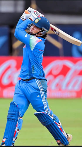 ಸಿಕ್ಸರ್ ಬಾರಿಸಿ ಅರ್ಧಶತಕ ಪೂರೈಸಿದ ವೈಭವ್ ಸೂರ್ಯವಂಶಿ