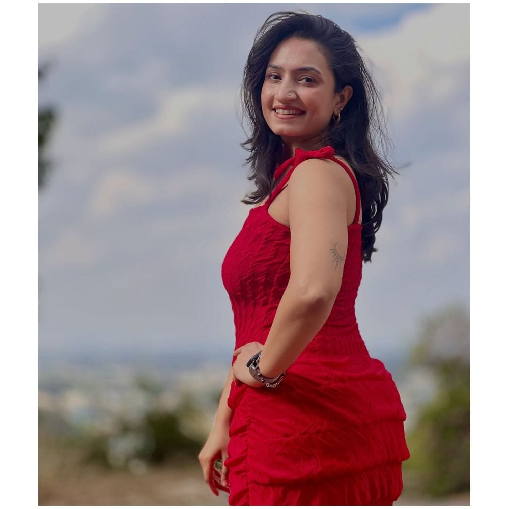 ವೈಷ್ಣವಿ ಅವರು ವಿವಾಹ ಆಗಿ ಹಾಯಾಗಿ ಜೀವನ ನಡೆಸುತ್ತಿದ್ದಾರೆ. ಅನುಕೂಲ್ ಮಿಶ್ರಾ ಅವರನ್ನು ವೈಷ್ಣವಿ ಮದುವೆ ಆದರು. ವೈಷ್ಣವಿ ಸದ್ಯ ಯಾವುದೇ ಹೊಸ ಪ್ರಾಜೆಕ್ಟ್ ಒಪ್ಪಿಕೊಂಡಿಲ್ಲ. ಆದರೆ, ಸೋಶಿಯಲ್ ಮೀಡಿಯಾದಲ್ಲಿ ಅವರು ಆ್ಯಕ್ಟೀವ್ ಆಗಿದ್ದಾರೆ.