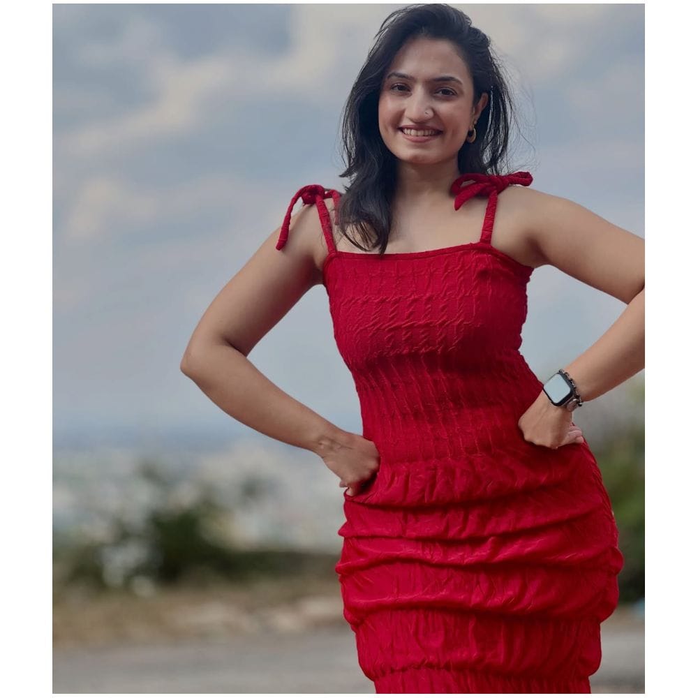 ವೈಷ್ಣವಿ ಗೌಡ ಅವರು ಧಾರಾವಾಹಿಗಳ ಮೂಲಕ ಮಿಂಚಿದವರು. ‘ಅಗ್ನಿ ಸಾಕ್ಷಿ’ ಧಾರಾವಾಹಿ ಮೂಲಕ ಅವರು ಭೇಷ್ ಎನಿಸಿಕೊಂಡರು. ಆ ಬಳಿಕ ಅವರು ಬಿಗ್ ಬಾಸ್ನಲ್ಲೂ ಕಾಣಿಸಿಕೊಂಡರು.