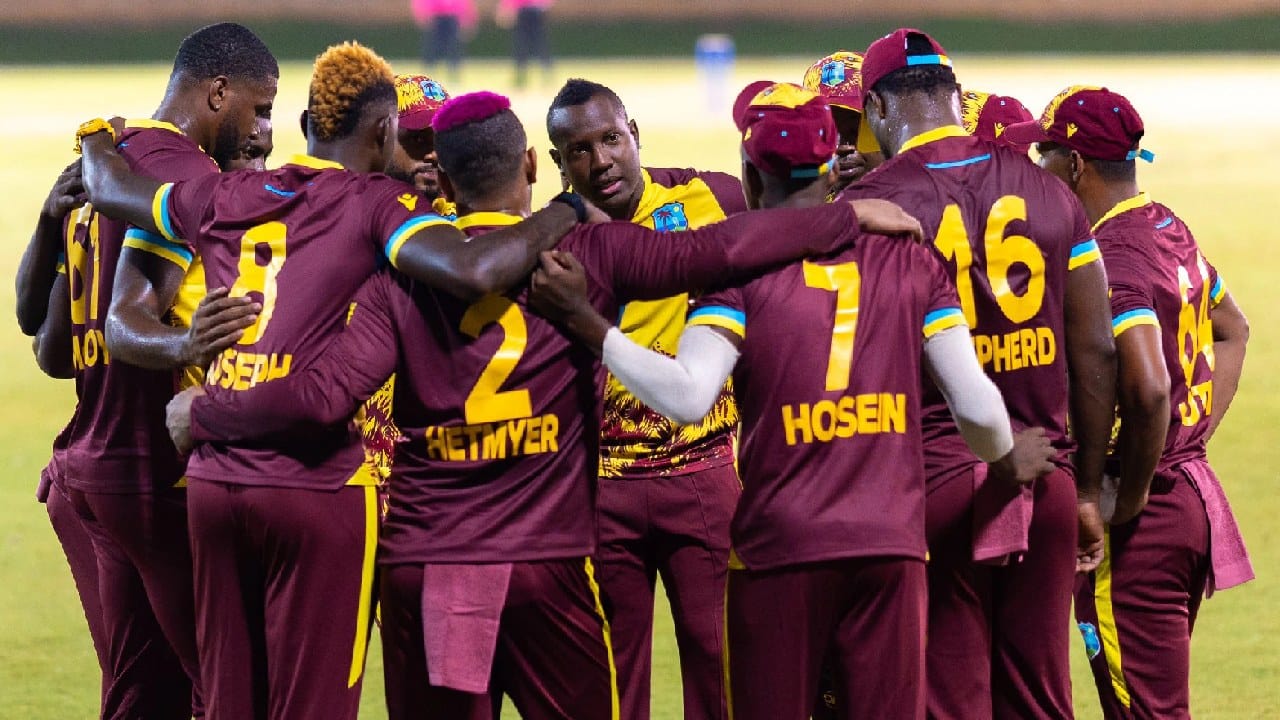 ವೆಸ್ಟ್ ಇಂಡೀಸ್: ಗ್ರೂಪ್- ಸಿ ನಲ್ಲಿ ಕಣಕ್ಕಿಳಿದಿರುವ ಎರಡು ಬಾರಿಯ ಚಾಂಪಿಯನ್ ವೆಸ್ಟ್ ಇಂಡೀಸ್ ತಂಡ ಸ್ಕಾಟ್ಲೆಂಡ್, ಇಂಗ್ಲೆಂಡ್ ಹಾಗೂ ನೇಪಾಳ ವಿರುದ್ಧ ಗೆದ್ದು ಒಟ್ಟು 6 ಅಂಕಗಳನ್ನು ಪಡೆದುಕೊಂಡಿದೆ. ಈ ಮೂಲಕ ದ್ವಿತೀಯ ಸುತ್ತಿಗೆ ಪ್ರವೇಶಿಸಿದೆ.