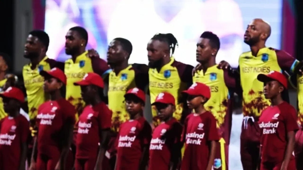 ವೆಸ್ಟ್ ಇಂಡೀಸ್: ಪ್ರಸ್ತುತ ಟಿ20 ವಿಶ್ವಕಪ್​ನಲ್ಲಿ ಸೂಪರ್-8 ಹಂತಕ್ಕೇರಿರುವ ವೆಸ್ಟ್ ಇಂಡೀಸ್ ತಂಡ ಕೂಡ ಆಸ್ಟ್ರೇಲಿಯಾ ಮತ್ತು ನ್ಯೂಝಿಲೆಂಡ್ ಆಯೋಜಿಸಲಿರುವ ಟಿ20 ವಿಶ್ವಕಪ್​ಗೆ ಅರ್ಹತೆ ಪಡೆದುಕೊಂಡಿದೆ.