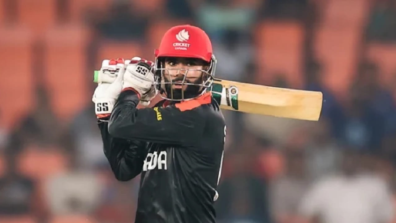 ಚೆನ್ನೈನ ಎಂಎ ಚಿದಂಬರಂ ಸ್ಟೇಡಿಯಂನಲ್ಲಿ ನಡೆದ ಟಿ20 ವಿಶ್ವಕಪ್​ನ 31ನೇ ಪಂದ್ಯದಲ್ಲಿ ನ್ಯೂಝಿಲೆಂಡ್ ಹಾಗೂ ಕೆನಡಾ ತಂಡಗಳು ಮುಖಾಮುಖಿಯಾಗಿದ್ದವು. ಈ ಪಂದ್ಯದಲ್ಲಿ ಟಾಸ್ ಗೆದ್ದು ಮೊದಲು ಬ್ಯಾಟ್ ಮಾಡಿದ ಕೆನಡಾ ತಂಡಕ್ಕೆ 19 ವರ್ಷದ ಯುವರಾಜ್ ಸಮ್ರಾ ಭರ್ಜರಿ ಆರಂಭ ಒದಗಿಸಿದ್ದರು.