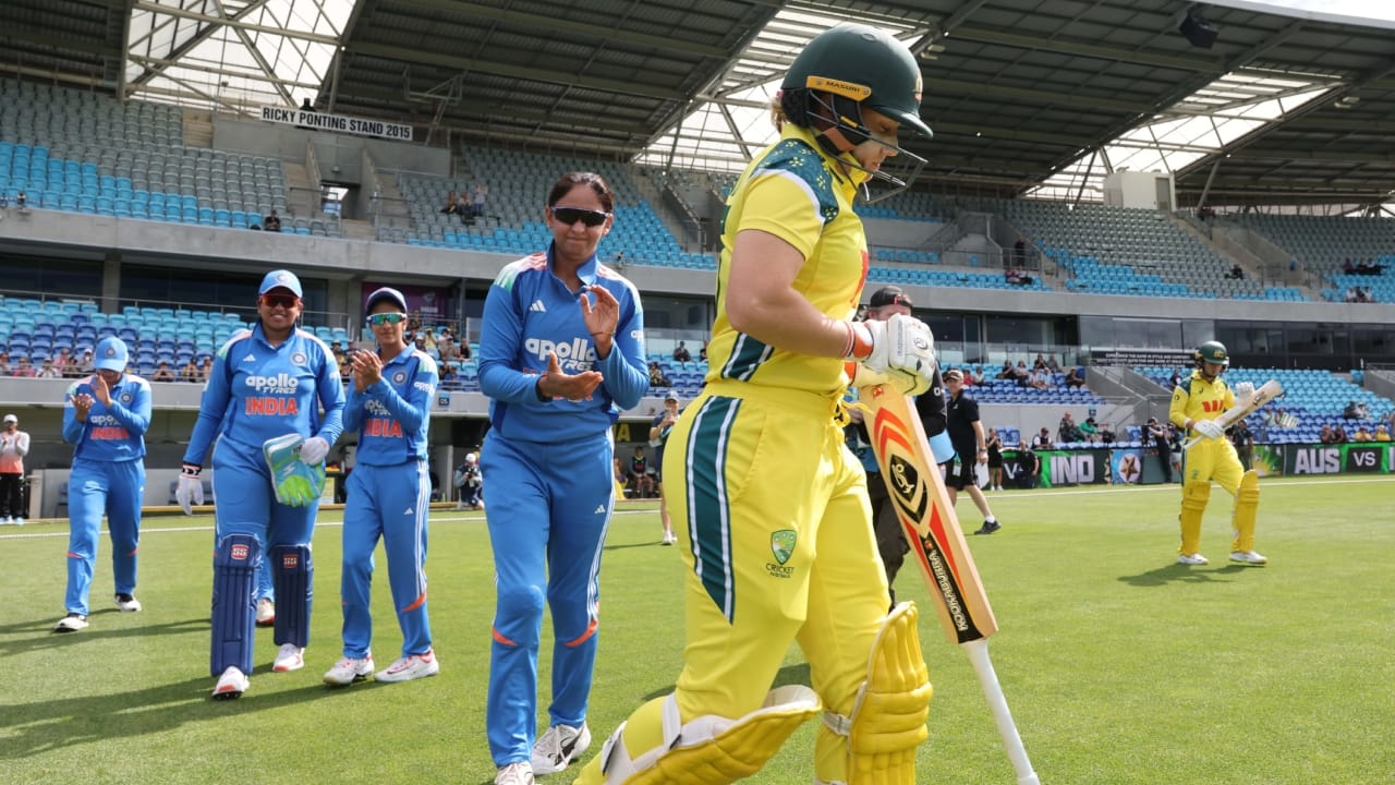 ಸ್ಮೃತಿ ಮಂಧಾನ ಐಸಿಸಿ ಶ್ರೇಯಾಂಕದಲ್ಲಿ 790 ರೇಟಿಂಗ್ ಪಾಯಿಂಟ್‌ಗಳನ್ನು ಹೊಂದಿದ್ದರೆ, 782 ಅಂಕಗಳನ್ನು ಹೊಂದಿರುವ ಲಾರಾ ವೊಲ್ಪರ್ಟ್‌ ಎರಡನೇ ಸ್ಥಾನದಲ್ಲಿದ್ದಾರೆ. ಆಸ್ಟ್ರೇಲಿಯಾದ ಬೆತ್ ಮೂನಿ ಮೂರನೇ ಸ್ಥಾನದಲ್ಲಿದ್ದರೆ, ಅಂತರರಾಷ್ಟ್ರೀಯ ಕ್ರಿಕೆಟ್‌ನಿಂದ ನಿವೃತ್ತರಾದ ಅಲಿಸಾ ಹೀಲಿ 744 ರೇಟಿಂಗ್ ಪಾಯಿಂಟ್‌ಗಳೊಂದಿಗೆ ನಾಲ್ಕನೇ ಸ್ಥಾನದಲ್ಲಿದ್ದಾರೆ. ಆಶ್ಲೀ ಗಾರ್ಡ್ನರ್ ಐದನೇ ಸ್ಥಾನದಲ್ಲಿದ್ದಾರೆ.