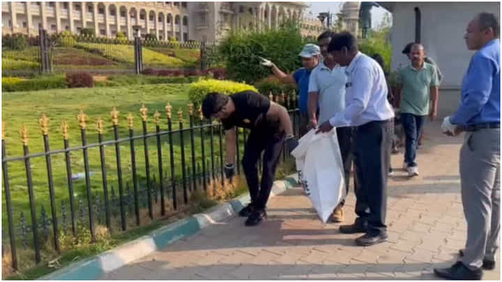 ಸ್ವಚ್ಛತಾ ಅಭಿಯಾನದಲ್ಲಿ ಭಾಗಿಯಾದ ಖ್ಯಾತ ನಟ ಅನಿರುದ್ಧ ಜತ್ಕರ್ ಸ್ವಚ್ಛತಾ ಅಭಿಯಾನದಲ್ಲಿ ಭಾಗಿಯಾದ ಖ್ಯಾತ ನಟ ಅನಿರುದ್ಧ ಜತ್ಕರ್