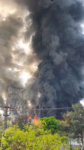 ಬೆಂಕಿ ಅವಘಡ: ಹೊತ್ತಿ ಉರಿದ ಗೋಡೌನ್