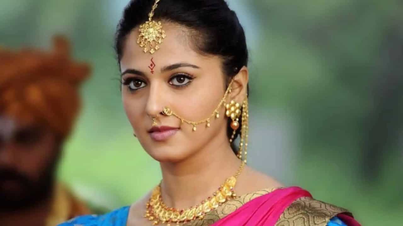 ಮದುವೆ ಬಗ್ಗೆ ಕೊನೆಗೂ ಮೌನ ಮುರಿದ ನಟಿ ಅನುಷ್ಕಾ ಶೆಟ್ಟಿ ಮದುವೆ ಬಗ್ಗೆ ಕೊನೆಗೂ ಮೌನ ಮುರಿದ ನಟಿ ಅನುಷ್ಕಾ ಶೆಟ್ಟಿ