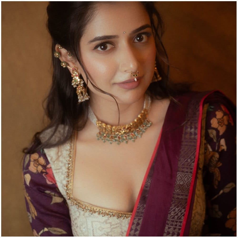 ಆಶಿಕಾ ರಂಗನಾಥ್ ಅವರು ಸಿನಿಮಾದಲ್ಲಿ ನಟಿಸುವುದರ ಜೊತೆಗೆ ಸಮಯ ಸಿಕ್ಕಾಗ ಫೋಟೋಶೂಟ್ ಕೂಡ ಮಾಡಿಸುತ್ತಾ ಇರುತ್ತಾರೆ. ಈಗ ಅವರ ಹೊಸ ಫೋಟೋದ ಥೀಮ್ ಗಮನ ಸೆಳೆದಿದೆ. 