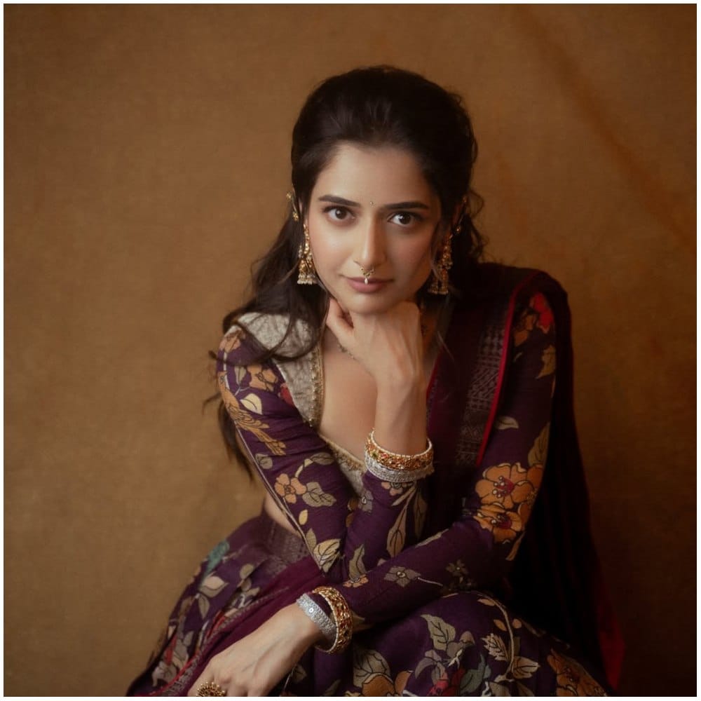 ಆಶಿಕಾ ಅವರು ಇತ್ತೀಚೆಗೆ ಬ್ಯಾಕ್ ಟು ಬ್ಯಾಕ್ ಮದುವೆಗೆ ಹಾಜರಿ ಹಾಕಿದ್ದರು. ರಶ್ಮಿಕಾ ಅವರ ಅರಿಶಿಣ ಶಾಸ್ತ್ರಕ್ಕೆ, ಆರತಕ್ಷತೆಗೆ ವಿಸಿಟ್ ಕೊಟ್ಟಿದ್ದರು. ದುಶ್ಯಂತ್ ವಿವಾಹಕ್ಕೆ ಅವರು ತೆರಳಿದ್ದರು. 