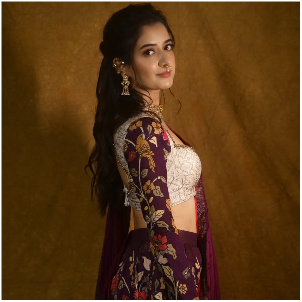 ಆಶಿಕಾ ರಂಗನಾಥ್ ಅವರು ಹೊಸ ಹೊಸ ಸಿನಿಮಾಗಳನ್ನು ಒಪ್ಪಿ ನಟಿಸುತ್ತಿದ್ದಾರೆ. ಅವರಿಗೆ ಕನ್ನಡದ ಜೊತೆಗೆ ಪರಭಾಷೆಯಲ್ಲೂ ಬೇಡಿಕೆ ಇದೆ. ಅವರು ಅಲ್ಲಿಯೂ ಸಿನಿಮಾ ಮಾಡುತ್ತಿದ್ದಾರೆ. 