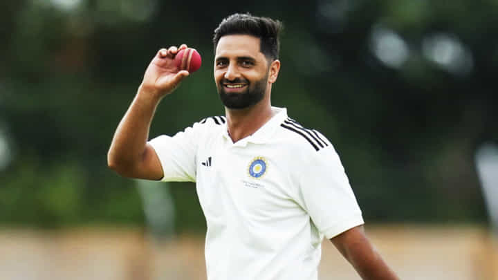 Auqib Nabi: 18 ಪಂದ್ಯಗಳಲ್ಲಿ ಬರೋಬ್ಬರಿ 104 ವಿಕೆಟ್ಸ್..! Auqib Nabi: 18 ಪಂದ್ಯಗಳಲ್ಲಿ ಬರೋಬ್ಬರಿ 104 ವಿಕೆಟ್ಸ್..!