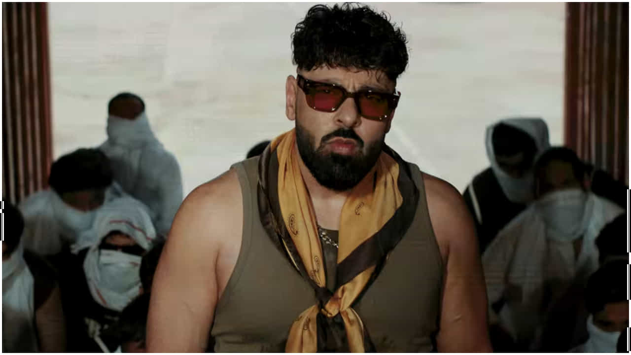 ‘ಟಟೀರೀ’ ಹಾಡಿನಲ್ಲಿ ಅಶ್ಲೀಲ ಸಾಹಿತ್ಯ: ವಿವಾದಕ್ಕೆ ಸಿಲುಕಿದ ಗಾಯಕ ಬಾದ್ಶಾ ‘ಟಟೀರೀ’ ಹಾಡಿನಲ್ಲಿ ಅಶ್ಲೀಲ ಸಾಹಿತ್ಯ: ವಿವಾದಕ್ಕೆ ಸಿಲುಕಿದ ಗಾಯಕ ಬಾದ್ಶಾ