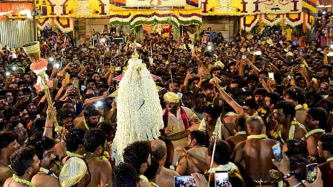 ಬೆಂಗಳೂರು ಕರಗ: ಈ ರಸ್ತೆಗಳಲ್ಲಿ ವಾಹನ ಸಂಚಾರ ಮಾರ್ಗ ಬದಲಾವಣೆ