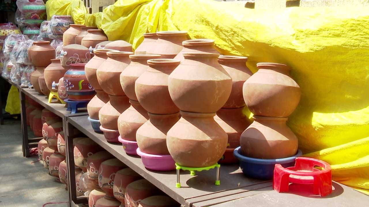 ಬಿಸಿಲಿನ ತಾಪಕ್ಕೆ 'ಬೆಂದಕಾಳೂರು' ವಿಲ ವಿಲ! ಮಣ್ಣಿನ ಮಡಿಕೆಗೆ ಡಿಮ್ಯಾಂಡಪ್ಪೋ ಡಿಮ್ಯಾಂಡ್