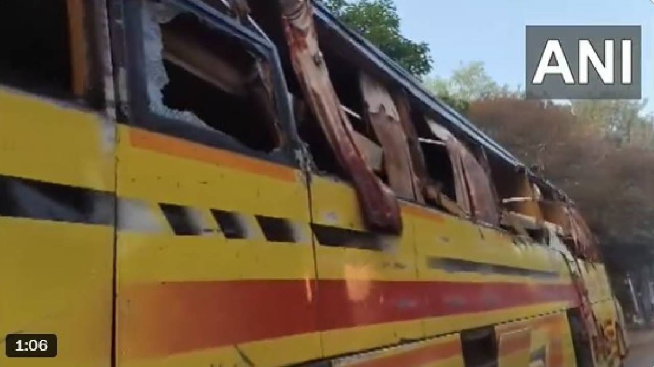 ವಿಡಿಯೋ: ಡಬಲ್ ಡೆಕ್ಕರ್ ಬಸ್ ಪಲ್ಟಿ, ಇಬ್ಬರು ಸಾವು