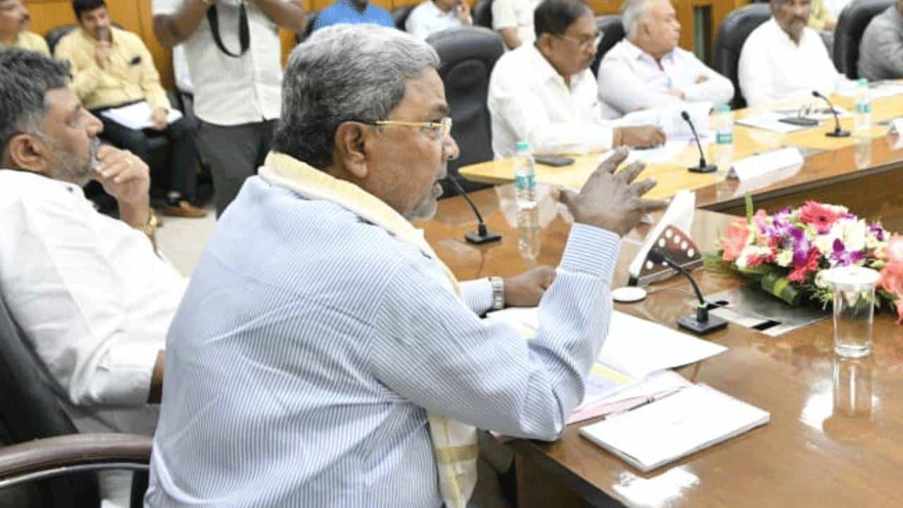 ಮೌಲಾನಾ ಆಜಾದ್ ಆಂಗ್ಲ ಶಾಲೆ ಉನ್ನತೀಕರಣ: ಮಂಡ್ಯ ಮೈಶುಗರ್ ಕಾರ್ಖಾನೆ ದುರಸ್ತಿಗೆ ಸಚಿವ ಸಂಪುಟ ಅಸ್ತು ಮೌಲಾನಾ ಆಜಾದ್ ಆಂಗ್ಲ ಶಾಲೆ ಉನ್ನತೀಕರಣ: ಮಂಡ್ಯ ಮೈಶುಗರ್ ಕಾರ್ಖಾನೆ ದುರಸ್ತಿಗೆ ಸಚಿವ ಸಂಪುಟ ಅಸ್ತು