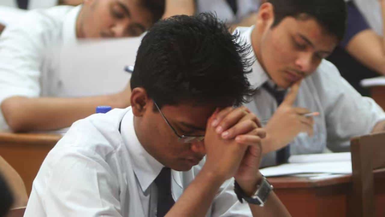 CBSE Exams Postponed: ಇರಾನ್-ಇಸ್ರೇಲ್ ಸಂಘರ್ಷ; ಈ ರಾಷ್ಟ್ರಗಳಲ್ಲಿ CBSE 10, 12 ನೇ ತರಗತಿ ಪರೀಕ್ಷೆ ಮುಂದೂಡಿಕೆ