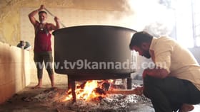 ಚಾಮುಂಡಿ ದೇಗುಲದಲ್ಲಿ ಲಡ್ಡು ತಯಾರಿಗೆ ಸಿದ್ಧವಾಗ್ತಿದೆ ವಿಶೇಷ ಸೌದೆ ಒಲೆ!