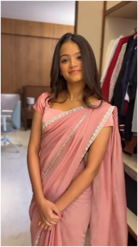 ಸೀರೆ ಧರಿಸಿ ಮಿಂಚಿದ ನಟ ಗಣೇಶ್ ಪುತ್ರಿ