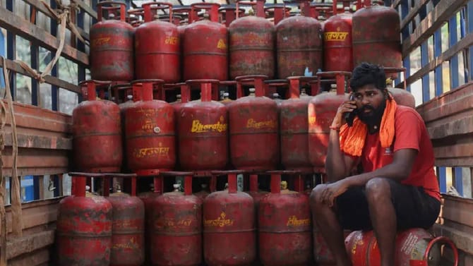 ಎಲ್​ಪಿಜಿ ಸಿಲಿಂಡರ್ ಬುಕಿಂಗ್ ನಿಯಮಗಳಲ್ಲಿ ಯಾವುದೇ ಬದಲಾವಣೆ ಇಲ್ಲ