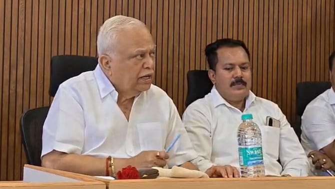 ಬಡವರ ಹತ್ತಿರ ಹಣ ಸುಲಿಗೆ ಮಾಡಿದ್ರೆ ಕೈಕಾಲು ಮುರಿಯುತ್ತೇನೆ: ಶಾಸಕ ದೇಶಪಾಂಡೆ