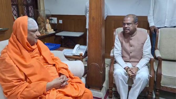 ಕೇಂದ್ರ ಸಚಿವ ಧರ್ಮೇಂದ್ರ ಪ್ರಧಾನ್ ಅವರಿಂದ ಸುತ್ತೂರು ಮಠಕ್ಕೆ ಭೇಟಿ