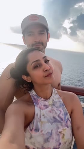 ಐಶಾರಾಮಿ ಯಾಟ್ಚ್​​ನಲ್ಲಿ ದಿಗಂತ್-ಐಂದ್ರಿತಾ ಪ್ರವಾಸ: ವಿಡಿಯೋ ನೋಡಿ