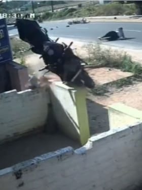 ಸಿಸಿಟಿವಿಯಲ್ಲಿ ಸೆರೆಯಾಯಿತು ಅಪಘಾತದ ಭಯಾನಕ ದೃಶ್ಯ