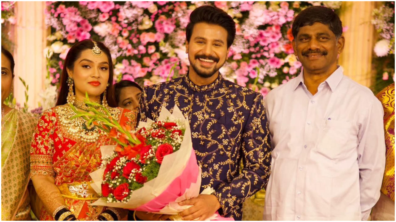 ಬಹಳ ಅದ್ದೂರಿಯಾಗಿ ಆರತಕ್ಷತೆ ಕಾರ್ಯಕ್ರಮ ಮಾಡಲಾಗಿದೆ. ಸಿಎಂ ಸಿದ್ದರಾಮಯ್ಯ ಮಾತ್ರವಲ್ಲದೇ ಡಿಕೆ ಸುರೇಶ್, ಆರ್. ಅಶೋಕ ಮುಂತಾದ ಗಣ್ಯರು ಆರಕ್ಷತೆಗೆ ಬಂದು ಶುಭ ಕೋರಿದ್ದಾರೆ.