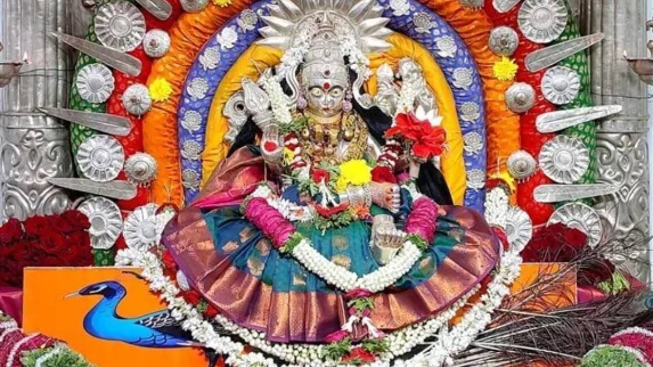 ದಾವಣಗೆರೆಯ ದುಗ್ಗಮ್ಮ ಜಾತ್ರೆ ಭಕ್ತಿ, ಪರಂಪರೆ ಮತ್ತು ಶೌರ್ಯದ ಸಂಗಮ. ಇನ್ನು ಜಾತ್ರೆ ಪ್ರಯುಕ್ತ ಆಯೋಜಿಸಲಾಗಿದ್ದ ಕುಸ್ತಿ ಪಂದ್ಯಾವಳಿ ಎಲ್ಲರ ಗಮನ ಸೆಳೆಯಿತು. ಪೈಲ್ವಾನರ ಬಿಗಿಪಟ್ಟು ನೋಡುಗರ ಎದೆ ಝಲ್ ಎನಿಸುವಂತಿತ್ತು. ದೇಶ-ವಿದೇಶಗಳಿಂದ ಆಗಮಿಸಿದ ಪೈಲ್ವಾನರ ದಂಗಲ್​ ರೋಚಕವಾಗಿತ್ತು. 
