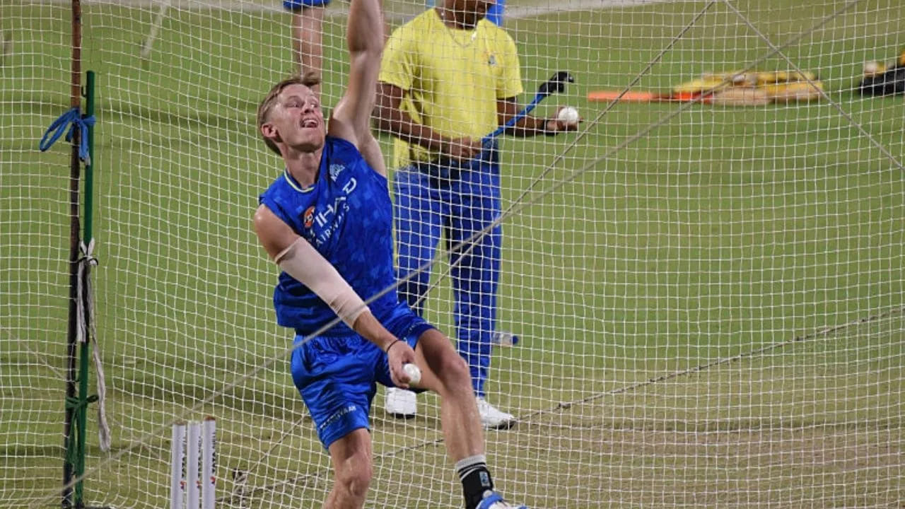 ಸಿಎಸ್‌ಕೆ ಸಿಇಒ ಕಾಸಿ ವಿಶ್ವನಾಥನ್ ಅವರನ್ನು ಉಲ್ಲೇಖಿಸಿ ಸ್ಪೋರ್ಟ್‌ಸ್ಟಾರ್ ವರದಿ ಮಾಡಿದೆ. ಎಲಿಸ್ ಅವರ ಅಲಭ್ಯತೆ ತಂಡಕ್ಕೆ ದೊಡ್ಡ ಹಿನ್ನಡೆಯಾಗಿದೆ ಎಂದಿರುವ ವಿಶ್ವನಾಥನ್, ಅವರ ಬದಲಿ ಆಟಗಾರನನ್ನು ಹುಡುಕಲು ಪ್ರಾರಂಭಿಸಿರುವುದಾಗಿಯೂ ತಿಳಿಸಿದ್ದಾರೆ.
