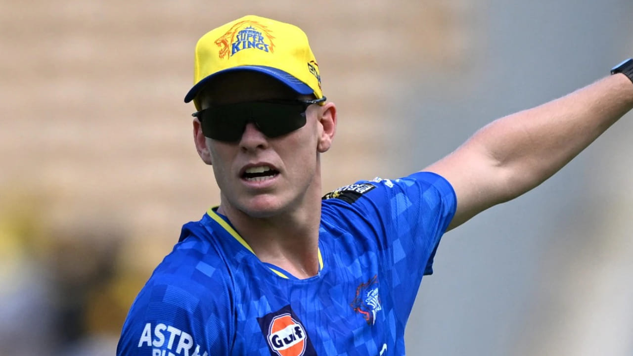 2025 ರ ಮೆಗಾ ಹರಾಜಿನಲ್ಲಿ ಸಿಎಸ್​ಕೆ 2 ಕೋಟಿ ರೂ ನೀಡು ನಾಥನ್ ಎಲಿಸ್ ಅವರನ್ನು ತಂಡಕ್ಕೆ ಸೇರಿಸಿಕೊಂಡಿತ್ತು. ಆದಾಗ್ಯೂ, ಕಳೆದ ಐಪಿಎಲ್​ನಲ್ಲಿ ಕೇವಲ ಒಂದು ಪಂದ್ಯವನ್ನು ಮಾತ್ರ ಆಡಿದ್ದ ಎಲಿಸ್ ಒಂದು ವಿಕೆಟ್ ಪಡೆದಿದ್ದರು. ಇದರ ಹೊರತಾಗಿಯೂ, ಫ್ರಾಂಚೈಸಿ ಅವರನ್ನು ಉಳಿಸಿಕೊಂಡಿತ್ತು. ಆದರೀಗ ಅವರು ಸೀಸನ್ ಆರಂಭಕ್ಕೂ ಮುನ್ನವೇ ಮತ್ತೆ ಗಾಯಗೊಂಡಿದ್ದಾರೆ.