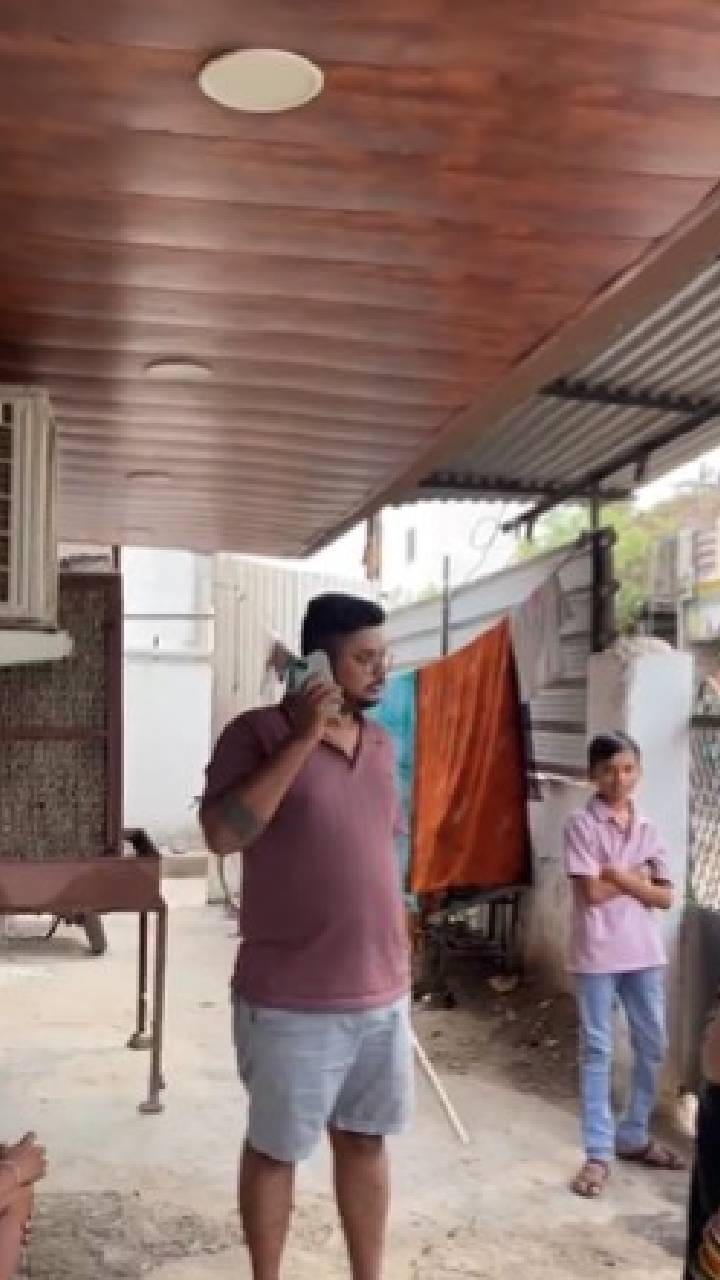 ರೀಲ್ಸ್​ ನೋಡಿ ಅಕ್ರಮ ಶಸ್ತ್ರಾಸ್ತ್ರ ತಯಾರಿಸುತ್ತಿದ್ದ ಮಗನಿಗೆ ಚಪ್ಪಲಿ ಏಟು ಕೊಟ್ಟ ತಂದೆ