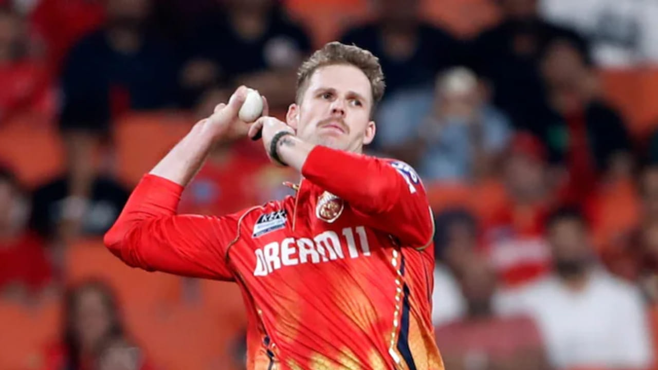 2025 ರ ಮೆಗಾ ಹರಾಜಿನಲ್ಲಿ ಫರ್ಗುಸನ್ ಅವರನ್ನು ಪಂಜಾಬ್ ಕಿಂಗ್ಸ್ ಫ್ರಾಂಚೈಸಿ 2 ಕೋಟಿ ರೂ. ಮೂಲ ಬೆಲೆಗೆ ತಂಡಕ್ಕೆ ಸೇರಿಸಿಕೊಂಡಿತ್ತು. ಅದಾದ ಬಳಿಕ 2026 ರ ಹರಾಜಿಗೂ ಮುನ್ನ ಅವರನ್ನು ತಂಡದಲ್ಲೇ ಉಳಿಸಿಕೊಂಡಿತ್ತು. ಇದೀಗ ಫರ್ಗುಸನ್ ಈಗಾಗಲೇ ತಮ್ಮ ಅಲಭ್ಯತೆಯನ್ನು ಪಂಜಾಬ್ ಕಿಂಗ್ಸ್‌ ಆಡಳಿತ ಮಂಡಳಿಗೆ ತಿಳಿಸಿದ್ದು, ಕೆಲವು ದಿನಗಳ ಬಳಿಕ ತಂಡವನ್ನು ಕೂಡಿಕೊಳ್ಳುವುದಾಗಿ ಹೇಳಿದ್ದಾರೆ ಎಂದು ವರದಿಯಾಗಿದೆ.