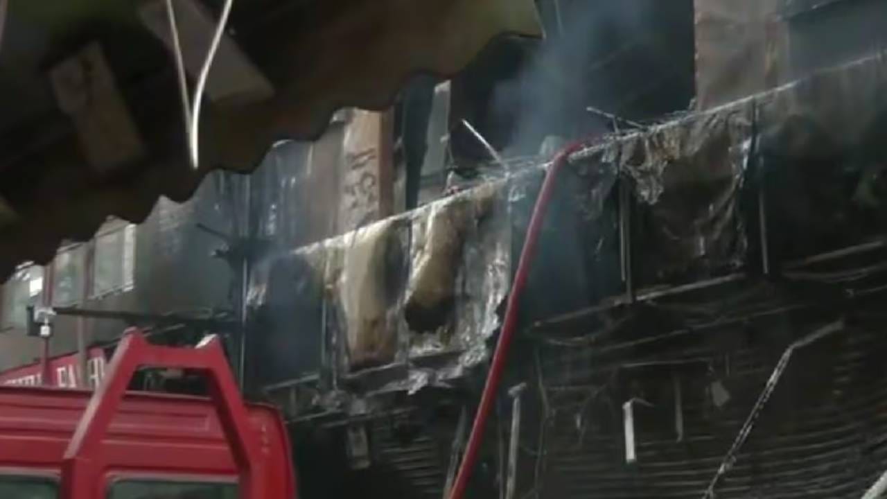 ದೆಹಲಿಯಲ್ಲಿ ಕಟ್ಟಡಕ್ಕೆ ಬೆಂಕಿ; ಮೂರು ಮಕ್ಕಳು ಸೇರಿ ಆರು ಮಂದಿ ಬಲಿ