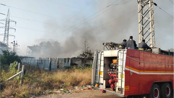 ಒಂದೇ ಒಂದು ಕಿಡಿಗೆ ಸತತ 22 ಗಂಟೆ ಕಾಲ ಹೊತ್ತಿ ಉರಿದ ಕೇಬಲ್​​​ ಫ್ಯಾಕ್ಟರಿ