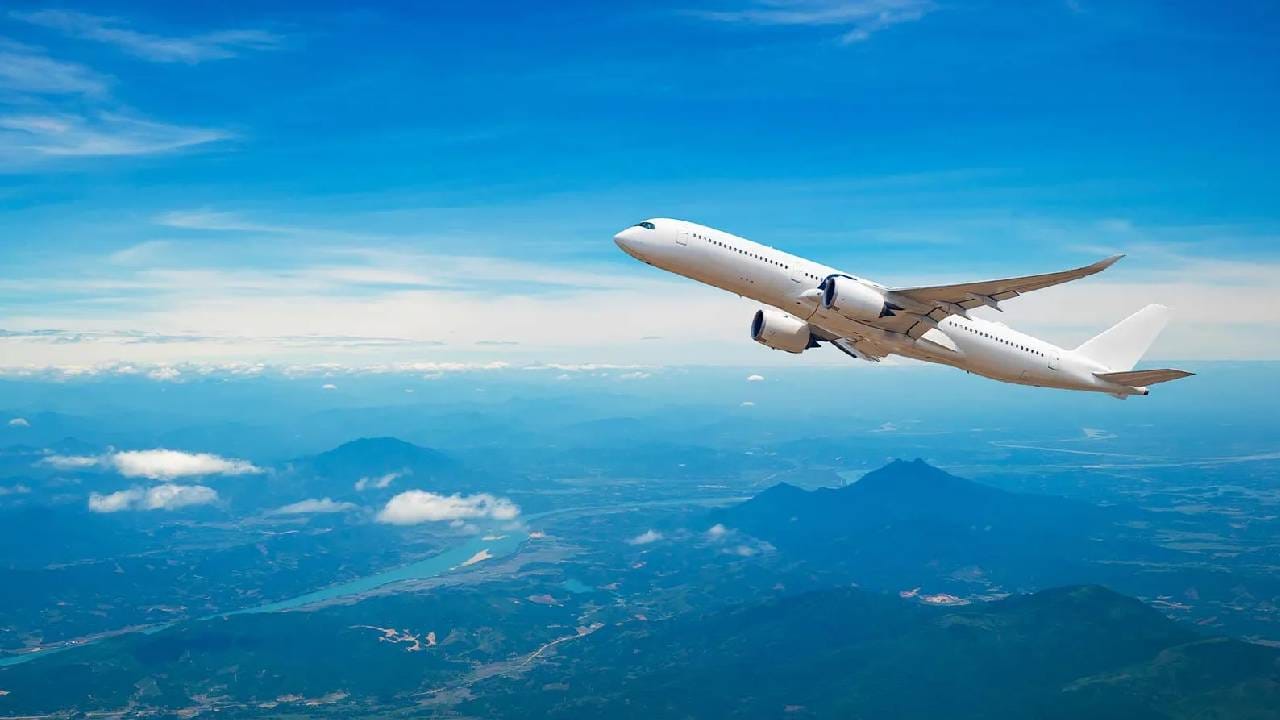 ಇಸ್ರೇಲ್-ಇರಾನ್ ಸಂಘರ್ಷ:ಈ 9 ವಾಯು ಪ್ರದೇಶಗಳಲ್ಲಿ ಹಾರಾಟ ನಡೆಸದಂತೆ ವಿಮಾನಯಾನ ಸಂಸ್ಥೆಗಳಿಗೆ ಡಿಜಿಸಿಎ ಸಲಹೆ