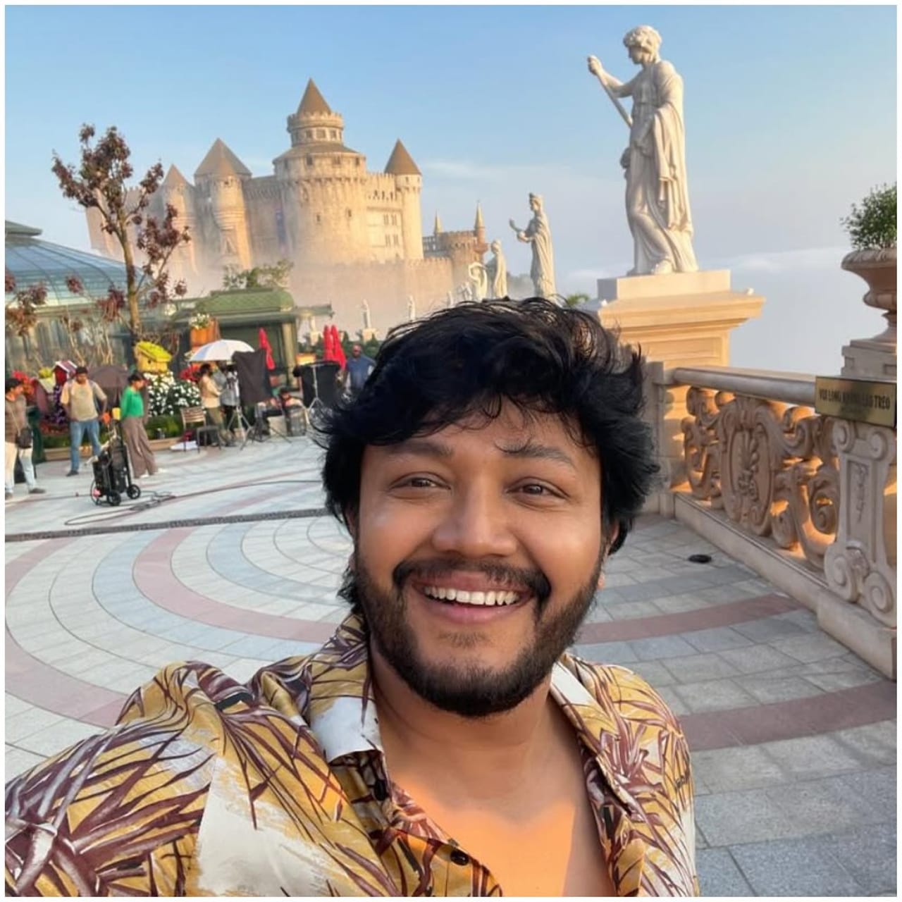 ಗಣೇಶ್ ಅವರು ‘ಕೃಷ್ಣಂ ಪ್ರಣಯ ಸಖಿ’ ಸಿನಿಮಾದಲ್ಲಿ ನಟಿಸಿದ್ದರು. ಆ ಬಳಿಕ ಅವರು ‘ಪಿನಾಕ’ ಹೆಸರಿನ ಸಿನಿಮಾ ಒಪ್ಪಿಕೊಂಡರು. ಈಗ ಬ್ಯಾಕ್ ಟು ಬ್ಯಾಕ್ ಹೊಸ ಸಿನಿಮಾನ ಅವರು ಘೋಷಣೆ ಮಾಡಿದ್ದಾರೆ. 
