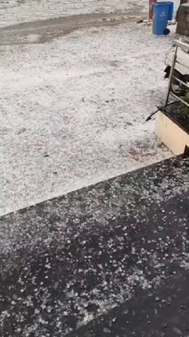 ಹಾಸನದಲ್ಲಿ ಆಲಿಕಲ್ಲು ಮಳೆ; ಹಿಮಪಾತದಂತಾದ ವಿಡಿಯೋ ಇಲ್ಲಿದೆ