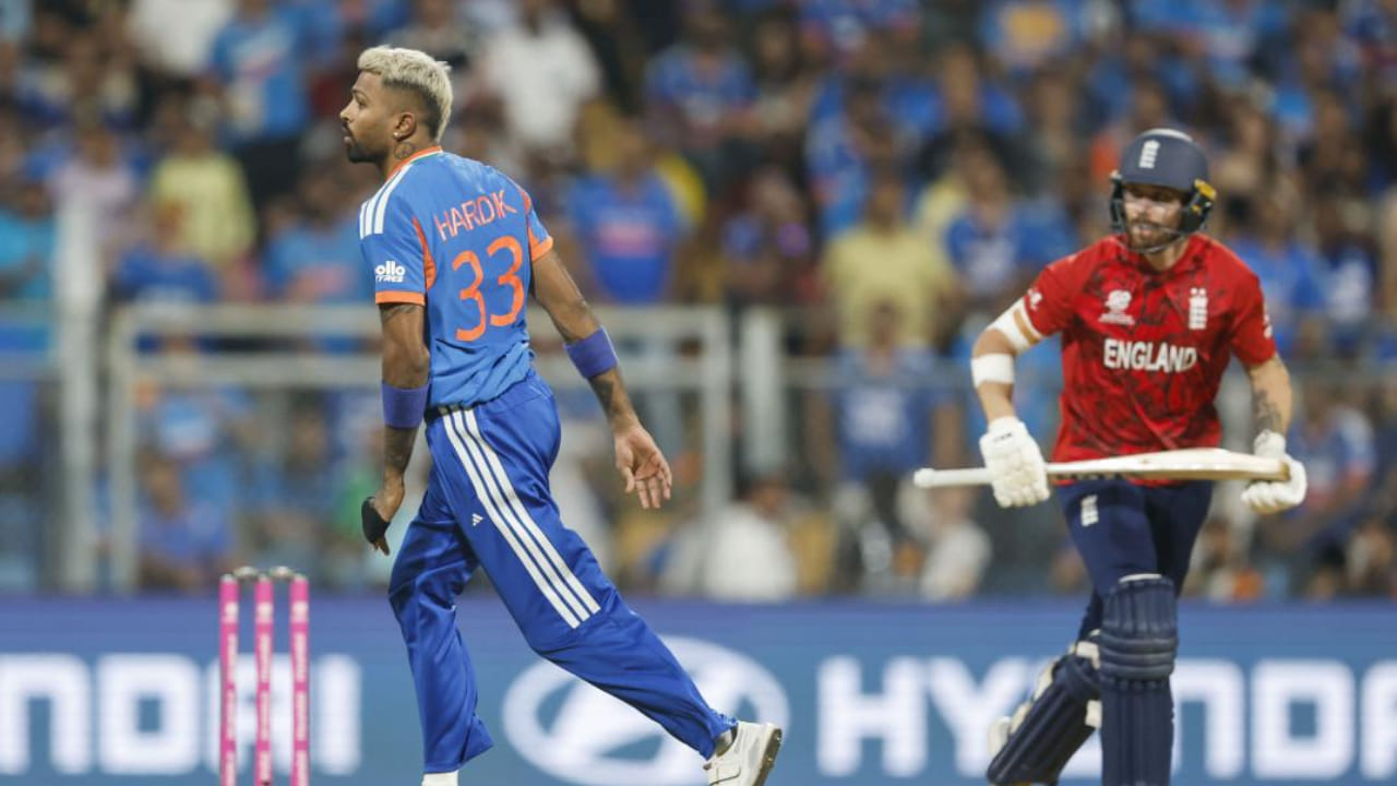 ಇನ್ನು ನಾಕೌಟ್ ಸುತ್ತಿನಲ್ಲಿ ಜಾಹೀರಾತು ದರ ಮತ್ತಷ್ಟು ದುಬಾರಿಯಾಗಿದ್ದು, ಸೆಮಿಫೈನಲ್ ಮತ್ತು ಫೈನಲ್‌ ಪಂದ್ಯಗಳ ಜಾಹೀರಾತು ಸ್ಲಾಟ್‌ಗಳ ಬೆಲೆ 150,000 ರಿಂದ 200,000 ಲಕ್ಷಕ್ಕೆ ತಲುಪಿತ್ತು. ಐಸಿಸಿಯ ಮೂರು ಪ್ರಮುಖ ಪ್ರಾಯೋಜಕರಾದ ಅರಾಮ್ಕೊ, ಡಿಪಿ ವರ್ಲ್ಡ್ ಮತ್ತು ಎಮಿರೇಟ್ಸ್ ಜಾಹೀರಾತಿಗಾಗಿ ತಲಾ 750 ಕೋಟಿ ರೂ. ಖರ್ಚು ಮಾಡಿದರೆ, ಇತರ ಪ್ರಾಯೋಜಕ ಕಂಪನಿಗಳು 150 ಕೋಟಿ ರೂ. ಖರ್ಚು ಮಾಡಿವೆ ಎಂದು ವರದಿ ಬಹಿರಂಗಪಡಿಸಿದೆ.