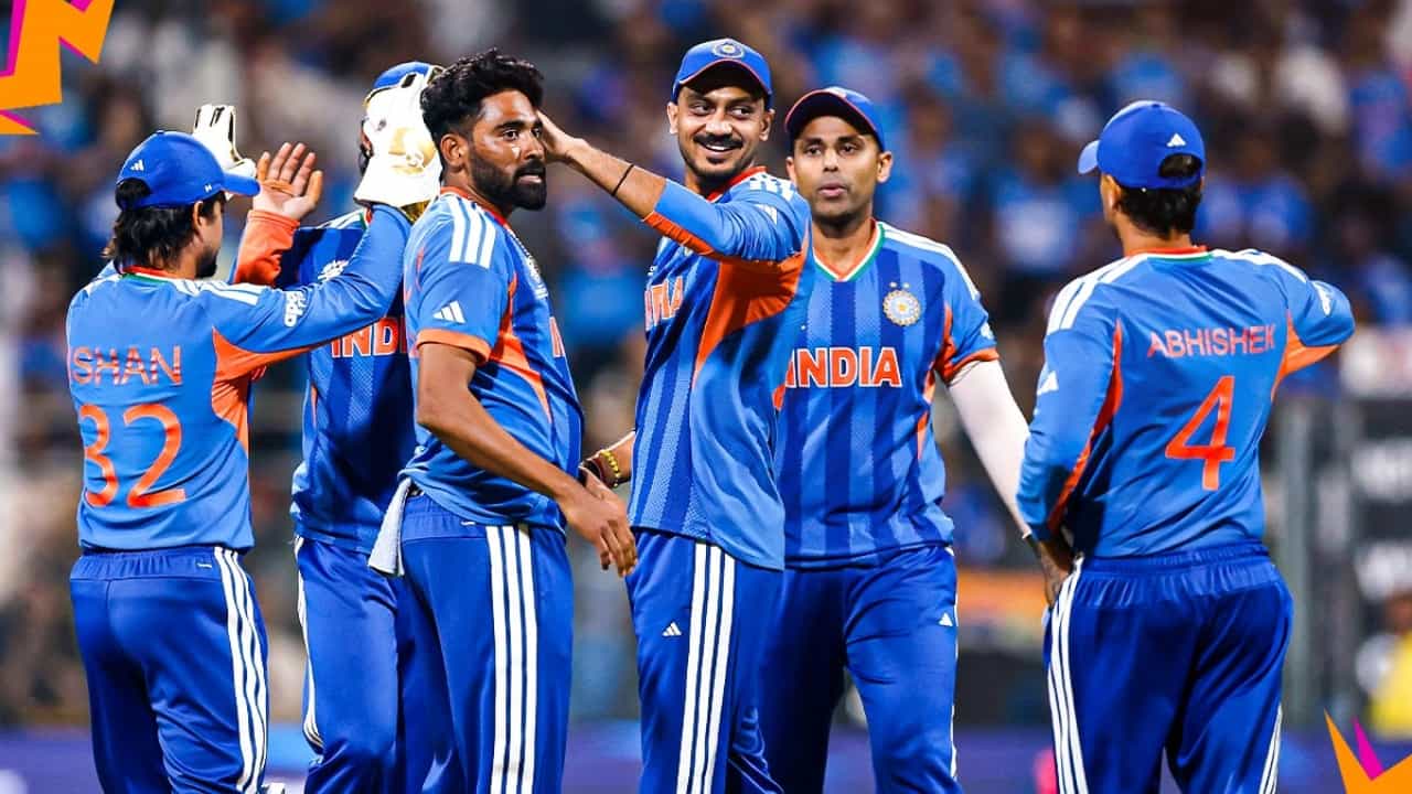 2026 ರ ಟಿ20 ವಿಶ್ವಕಪ್ನಲ್ಲಿ ಟೀಂ ಇಂಡಿಯಾ ಸೆಮಿಫೈನಲ್ಗೆ ಅರ್ಹತೆ ಪಡೆಯುವಲ್ಲಿ ಯಶಸ್ವಿಯಾಗಿದೆ. ಆದಾಗ್ಯೂ ತಂಡದಿಂದ ಸಾಂಘಿಕ ಪ್ರದರ್ಶನ ಮೂಡಿಬರುತ್ತಿಲ್ಲ. ಕೆಲವು ಪಂದ್ಯಗಳಲ್ಲಿ ಬ್ಯಾಟ್ಸ್ಮನ್ಗಳು ಕೈಕೊಟ್ಟರೆ, ಇನ್ನು ಕೆಲವು ಪಂದ್ಯಗಳಲ್ಲಿ ಬೌಲರ್ಗಳು ತೀರ ದುಬಾರಿಯಾಗುತ್ತಿದ್ದಾರೆ. ಇದು ಆಡಳಿತ ಮಂಡಳಿಗೆ ಹೊಸ ತಲೆನೋವು ತಂದಿದೆ.