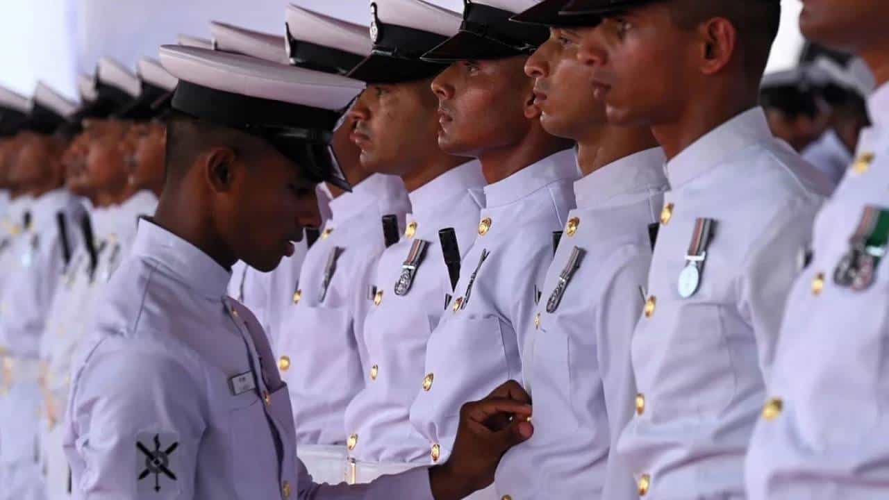 Indian Navy Recruitment: ಭಾರತೀಯ ನೌಕಾಪಡೆಯಲ್ಲಿ ಅಗ್ನಿವೀರ್ ನೇಮಕಾತಿ; ಅರ್ಜಿ ಸಲ್ಲಿಸುವ ವಿಧಾನ ಇಲ್ಲಿದೆ