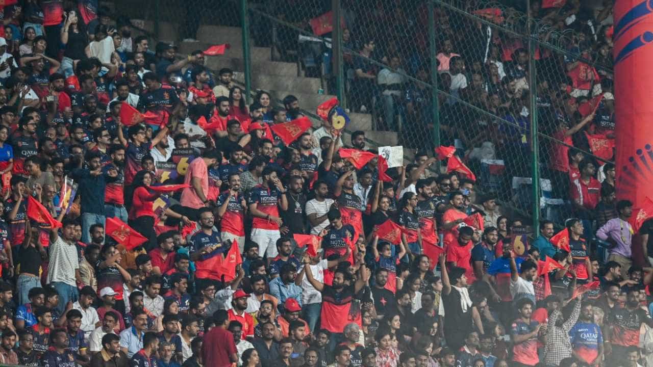 IPL mobile Theft: ಕ್ರೀಡಾಂಗಣ ಮಾತ್ರವಲ್ಲದೆ ಮೆಟ್ರೋ, ಬಸ್ ನಿಲ್ದಾಣಗಳಲ್ಲೂ ಮೊಬೈಲ್ ಕಳ್ಳತನ! 21 ಫೋನ್​ಗಳನ್ನು ವಶಕ್ಕೆ ಪಡೆದ ಪೊಲೀಸರು