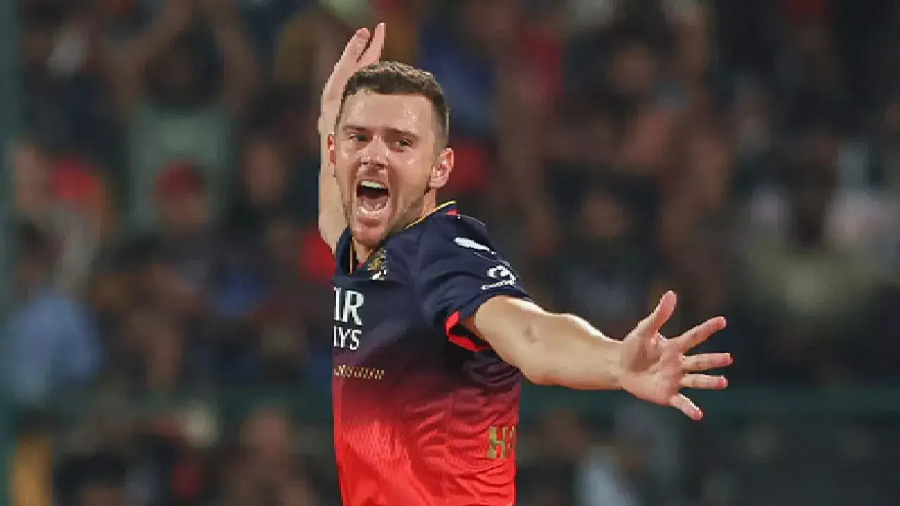 ಹೀಗಾಗಿ ಆರ್​ಸಿಬಿ ತಂಡದ ಮೊದಲ ಹಂತದ ಪಂದ್ಯಗಳಲ್ಲಿ ಜೋಶ್ ಹೇಝಲ್​ವುಡ್ ಕಾಣಿಸಿಕೊಳ್ಳವುದಿಲ್ಲ. ಅಂದರೆ ಸನ್​ರೈಸರ್ಸ್ ಹೈದರಾಬಾದ್, ಮುಂಬೈ ಇಂಡಿಯನ್ಸ್, ರಾಜಸ್ಥಾನ್ ರಾಯಲ್ಸ್ ಹಾಗೂ ಚೆನ್ನೈ ಸೂಪರ್ ಕಿಂಗ್ಸ್ ವಿರುದ್ಧದ ಪಂದ್ಯಗಳಿಂದ ಹೇಝಲ್​ವುಡ್ ಹೊರಗುಳಿಯಲಿದ್ದಾರೆ.