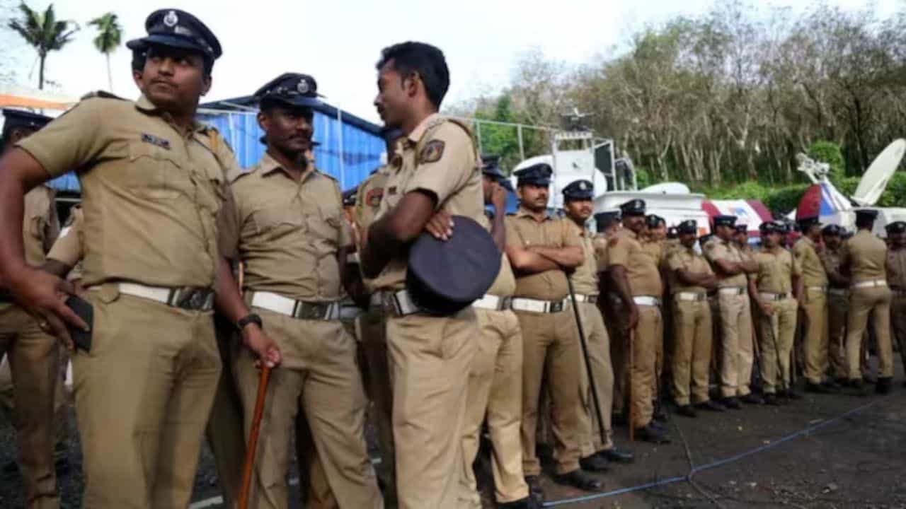 ವೇತನ‌ ಸಿಗದೆ ಪೊಲೀಸ್ ಸಿಬ್ಬಂದಿ ಪರದಾಟ: ಸಂಬಳ ನೀಡಲೂ ಸರ್ಕಾರದ ಬಳಿ ಇಲ್ವಾ ಹಣ?