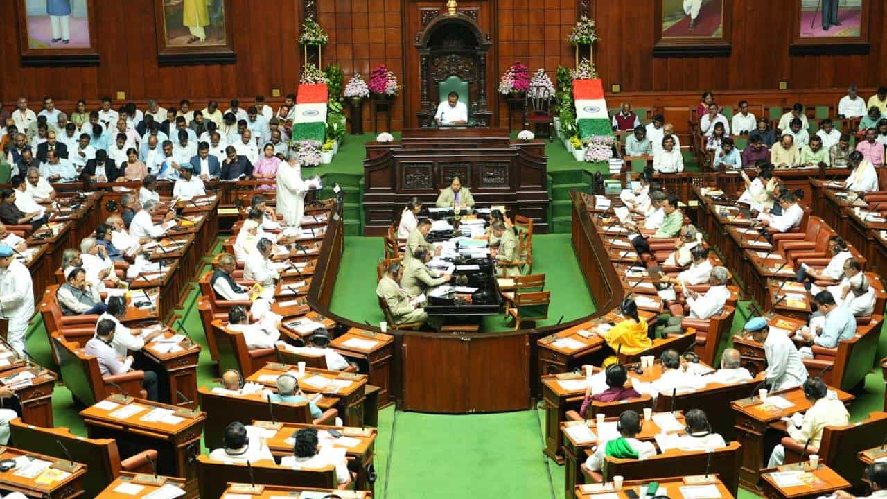 ಬೆಂಗಳೂರಿನಲ್ಲಿ ಸೈನ್ಸ್ ಸಿಟಿ, ಎಲ್ಲಾ ಜಿಲ್ಲೆಗಳಲ್ಲಿ ಸೈನ್ಸ್ ಸೆಂಟರ್, 11 ಜಿಲ್ಲೆಗಳಲ್ಲಿ ಪ್ಲಾನಿಟೇರಿಯಂ ಸ್ಥಾಪನೆ: ಸಿದ್ದರಾಮಯ್ಯ