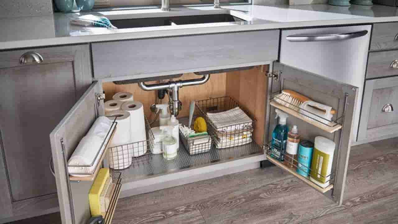 Kitchen Sink Vastu: ಅಡುಗೆಮನೆಯ ಸಿಂಕ್ ಅಡಿ ಈ ವಸ್ತು ಇಡಲೇಬೇಡಿ; ಸಂಕಷ್ಟ ತಪ್ಪಿದ್ದಲ್ಲ!