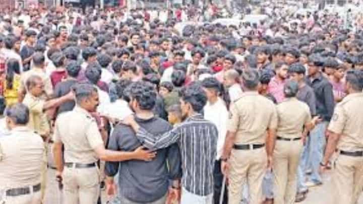 1 ರೂಪಾಯಿಯ ನೋಟು ನೀಡಿದ್ರೆ ಬ್ರಾಂಡೆಡ್ ಶೂ: ಮಳಿಗೆ ಮುಂದೆ ಜನಜಂಗುಳಿ, ನಂತರ ಆಗಿದ್ದೇನು? 1 ರೂಪಾಯಿಯ ನೋಟು ನೀಡಿದ್ರೆ ಬ್ರಾಂಡೆಡ್ ಶೂ: ಮಳಿಗೆ ಮುಂದೆ ಜನಜಂಗುಳಿ, ನಂತರ ಆಗಿದ್ದೇನು?