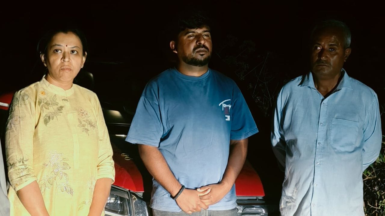 ಮೆಡಿಕಲ್ ಸ್ಟೋರ್ ಪರವಾನಗಿಗಾಗಿ ಲಂಚ: ಲೋಕಾಯುಕ್ತ ಬಲೆಗೆ ಬಿದ್ದ ಕೋಲಾರ ಡ್ರಗ್ ಕಂಟ್ರೋಲರ್