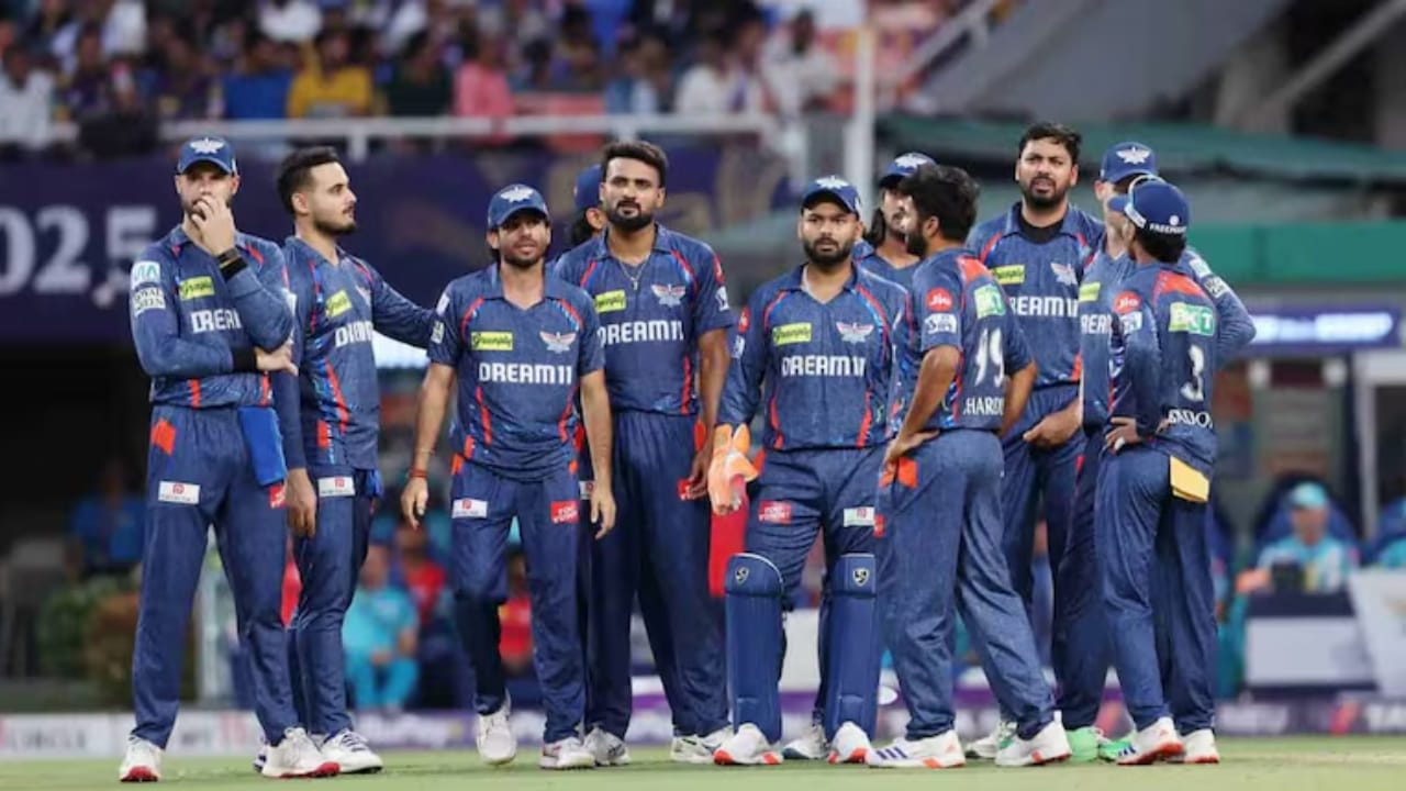 ಐಪಿಎಲ್‌ನಲ್ಲಿ ಇದುವರೆಗೆ 18 ಆವೃತ್ತಿಗಳು ನಡೆದಿವೆ. ಈ 18 ಆವೃತ್ತಿಗಳಲ್ಲಿ ಪ್ರತಿ ತಂಡವೂ ಒಂದು ಅಥವಾ ಅದಕ್ಕಿಂತ ಹೆಚ್ಚು ಬಾರಿ ಫೈನಲ್​ನಲ್ಲಿ ಆಡಿದೆ. ಆದರೆ ಇದುವರೆಗೆ ಫೈನಲ್ ಪಂದ್ಯವನ್ನು ಆಡದೆ ಇರುವ ತಂಡವೊಂದಿದೆ. ಆ ತಂಡ ಯಾವುದೆಂದರೆ ಲಕ್ನೋ ಸೂಪರ್ ಜೈಂಟ್ಸ್. ಲೀಗ್​ನ ಆರಂಭದಿಂದಲೂ ಉತ್ತಮ ಪ್ರದರ್ಶನ ನೀಡುತ್ತಾ ಬಂದಿರುವ ಈ ತಂಡ ಪ್ಲೇ ಆಫ್ ಸುತ್ತಿನಲ್ಲಿ ಎಡವಿ ಫೈನಲ್​ ರೇಸ್​ನಿಂದ ಹೊರಬಿದ್ದಿದೆ.